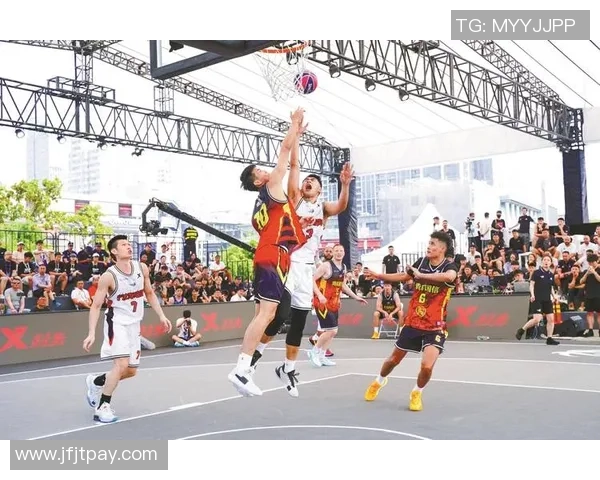 中国男篮红队迎战澳大利亚明星队全力争胜展现篮球魅力与实力较量