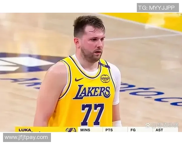 湖人对阵篮网中国赛精彩回顾与赛况分析全景呈现